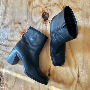 Vintage 90s Mister Shoes Square Toe Black Leather Boots